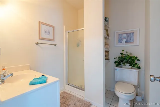 $249,900 | 21 Westshore Fls Court, Unit 2B, Lake Ozark, MO 65049