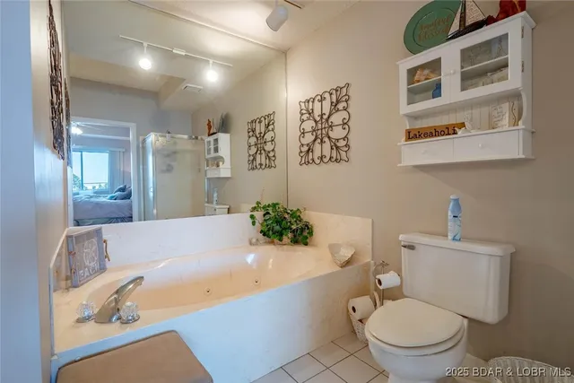 $249,900 | 21 Westshore Fls Court, Unit 2B, Lake Ozark, MO 65049