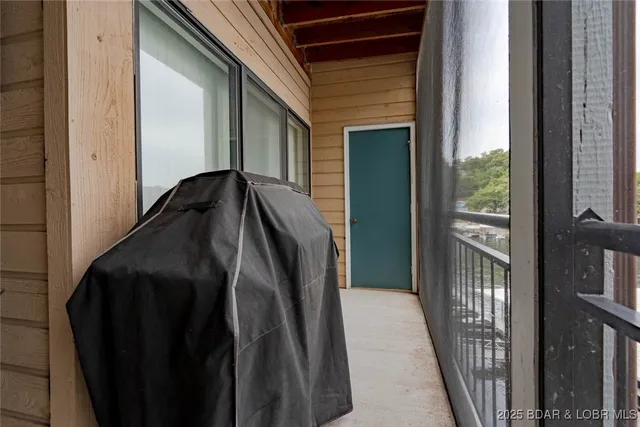 $249,900 | 21 Westshore Fls Court, Unit 2B, Lake Ozark, MO 65049