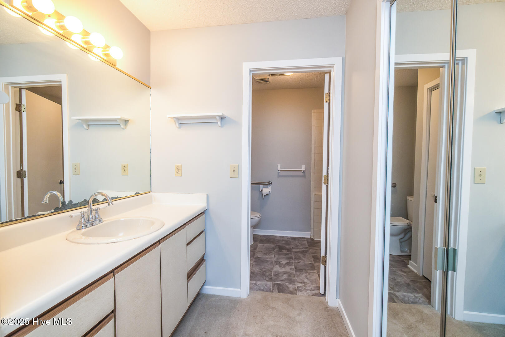 5120 Greenville Loop Road, Unit B Wilmington, NC 28409 - Photo 16 of 27 E34