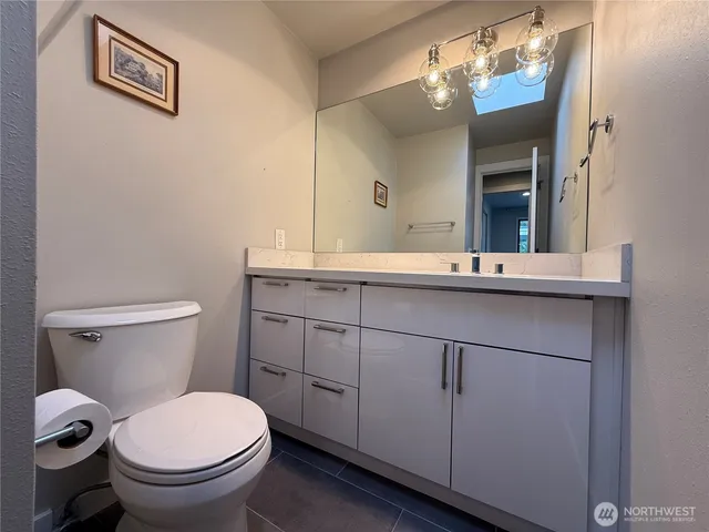 $2,975 | 6121 Northeast 175th Street, Unit A402, Kenmore, WA 98028