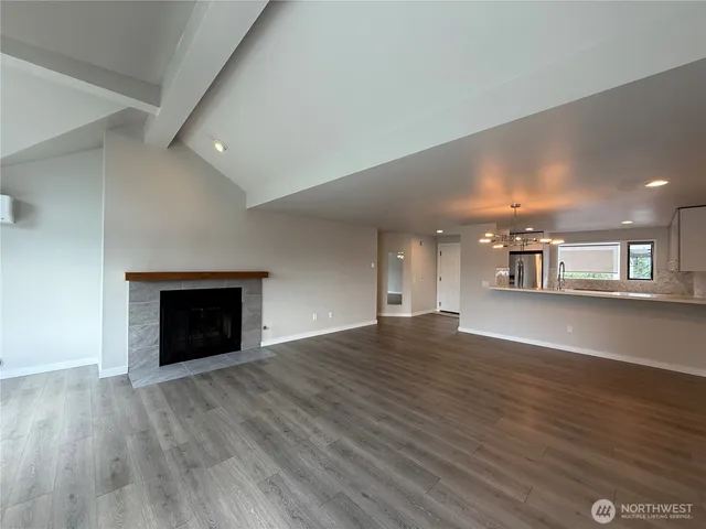 $2,975 | 6121 Northeast 175th Street, Unit A402, Kenmore, WA 98028