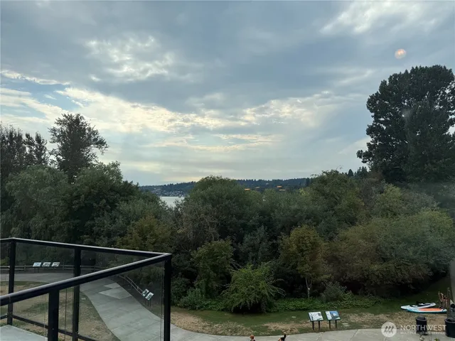 $2,975 | 6121 Northeast 175th Street, Unit A402, Kenmore, WA 98028