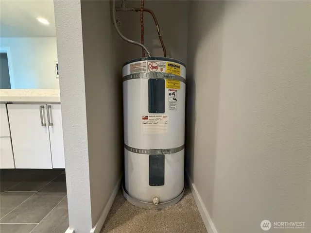 $2,975 | 6121 Northeast 175th Street, Unit A402, Kenmore, WA 98028