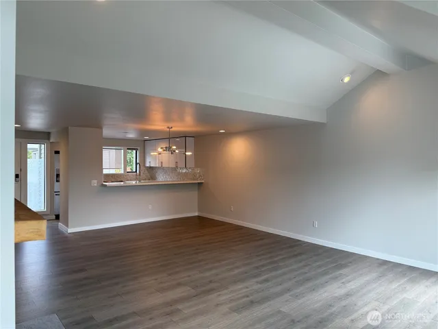 $2,975 | 6121 Northeast 175th Street, Unit A402, Kenmore, WA 98028