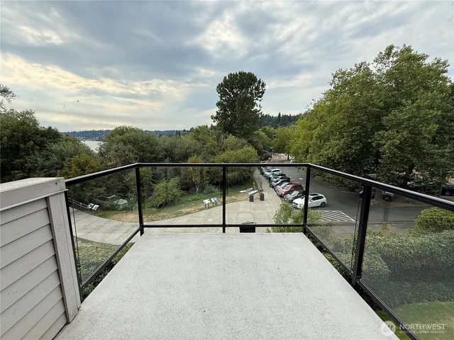 $2,975 | 6121 Northeast 175th Street, Unit A402, Kenmore, WA 98028