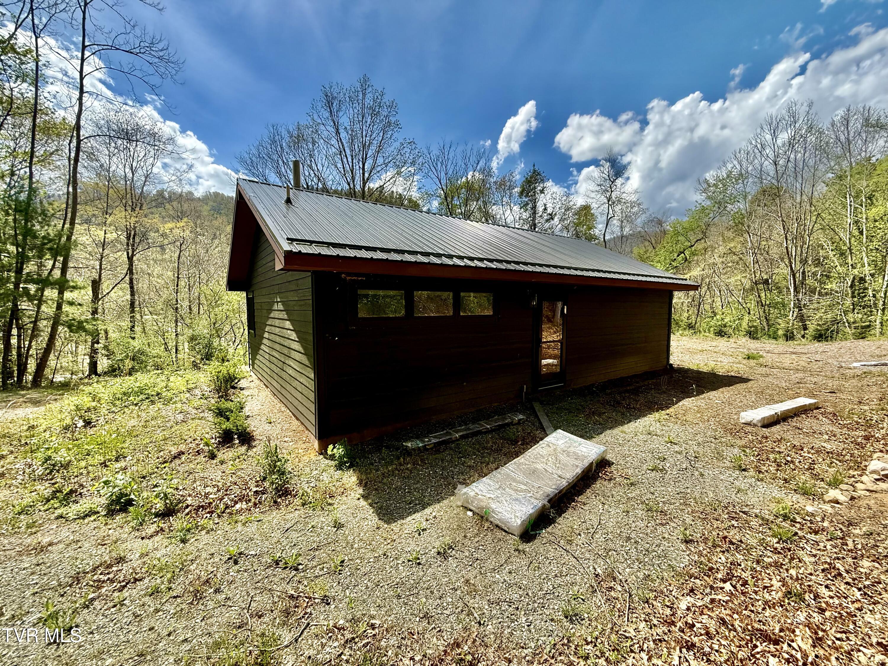 41-ac Roan Creek Road, Unit 1 Butler, TN 37640 - Photo 5 of 44 _Pic5 (62)