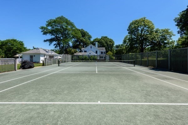 31 Lamberts Cove Road Tisbury, MA 02568 - Photo 34 of 35 a view of a basket ball ground