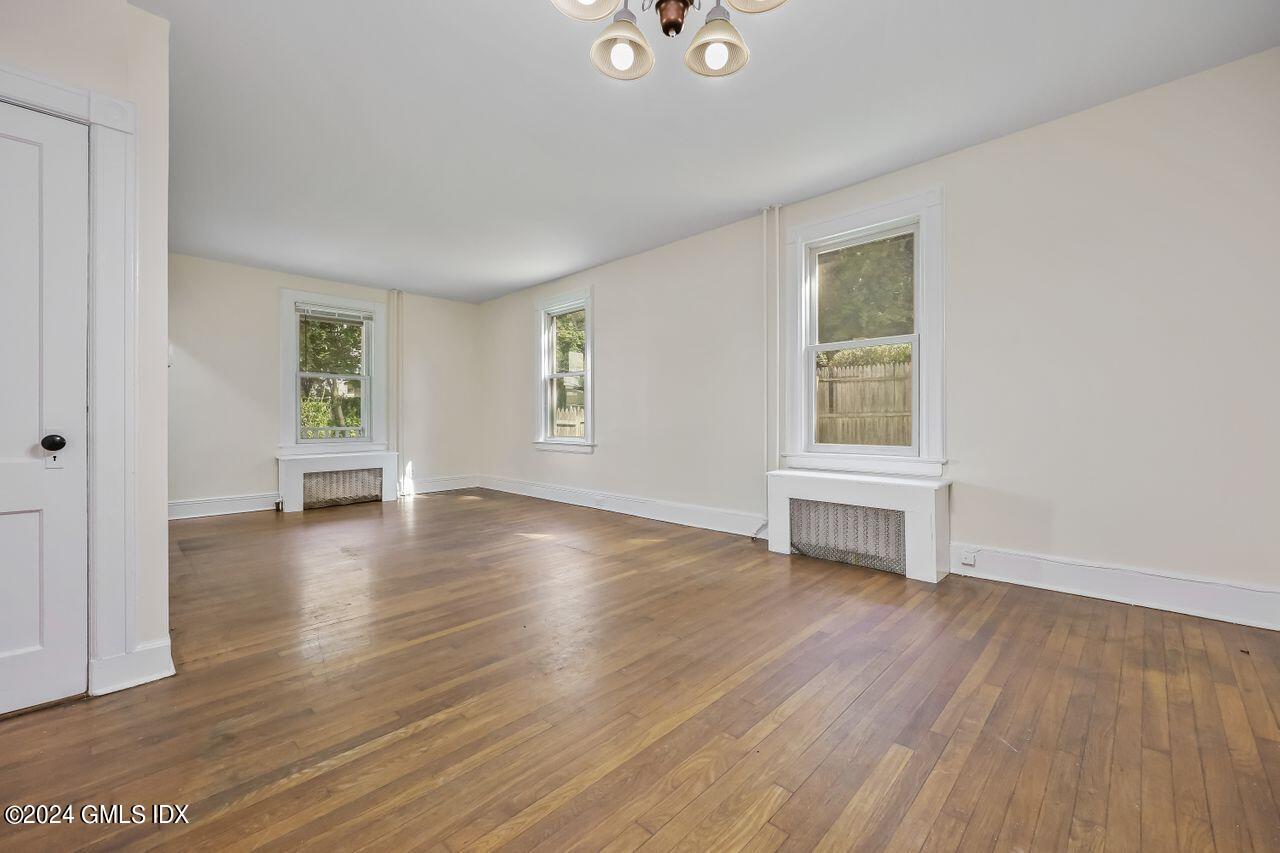 28 Division Street, Unit WEST Greenwich, CT 06830 - Photo 4 of 10 031