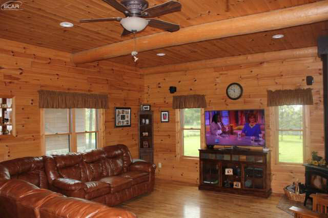 5000 Evans Road Holly, MI 48442 - Photo 12 of 37 21148507-11.JPG