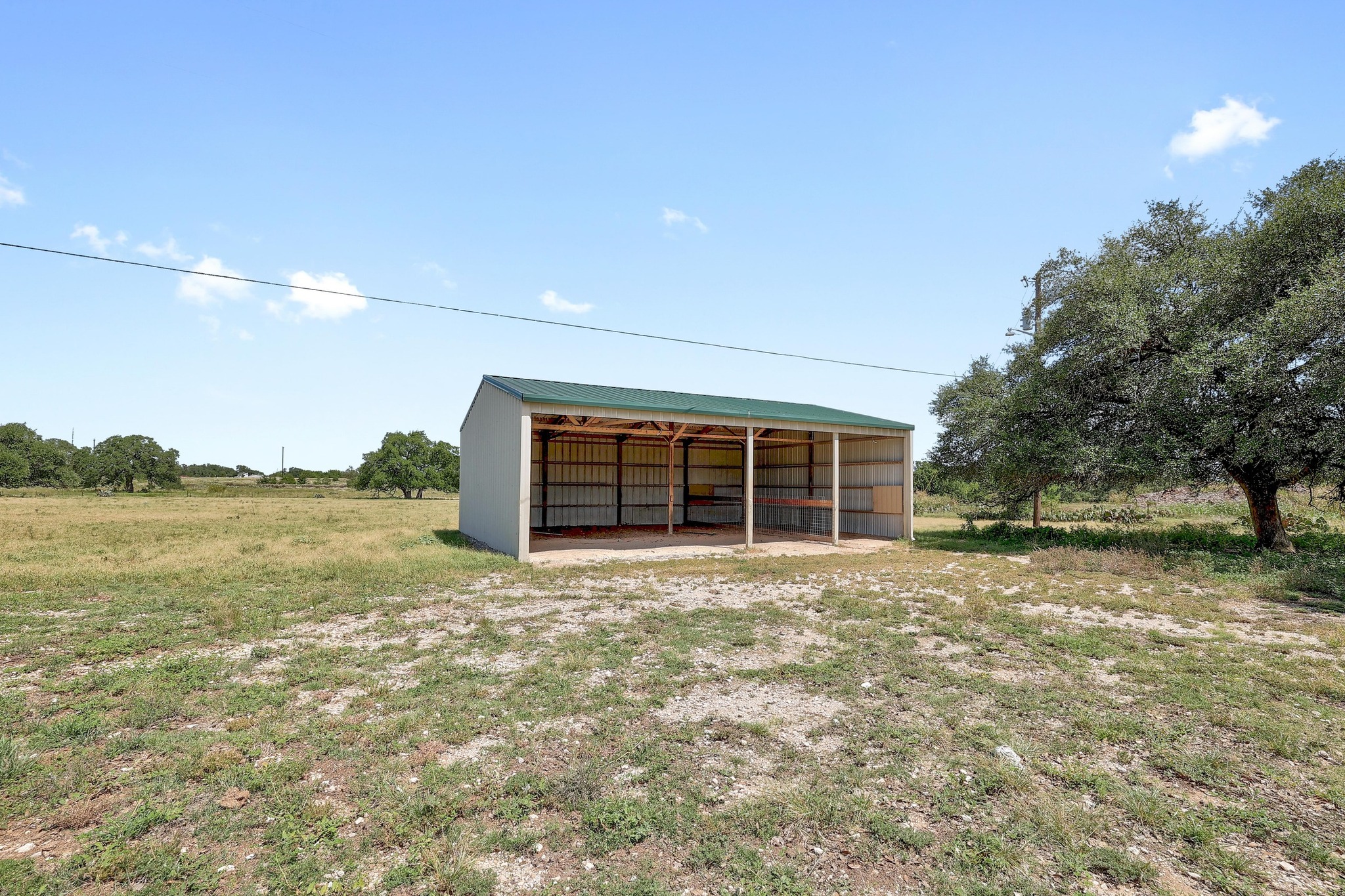 3900 Shell Road Georgetown, TX 78628 - Photo 37 of 40 Garage with a rural view