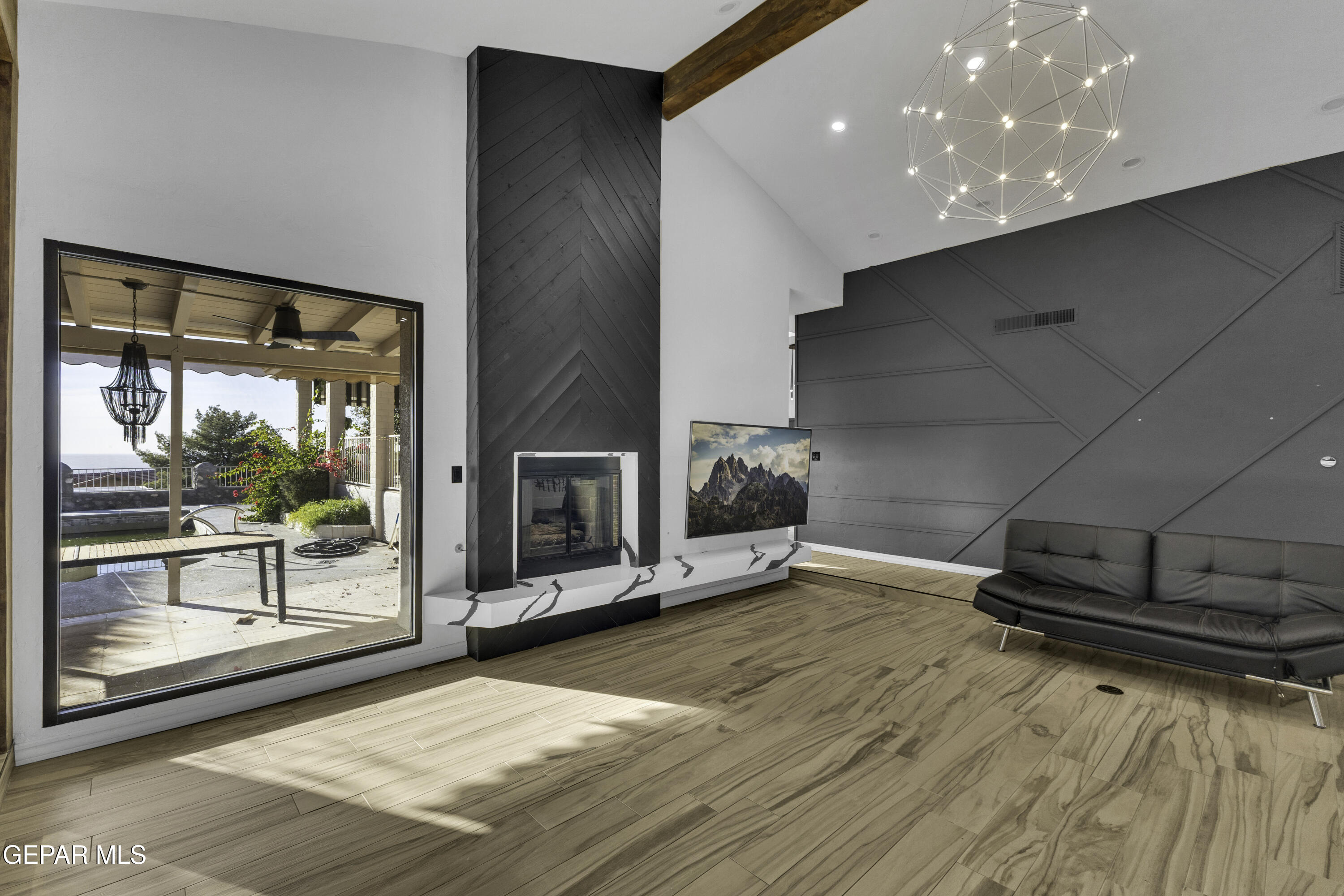 608 Spring Crest Drive El Paso, TX 79912 - Photo 5 of 26 2 (9)