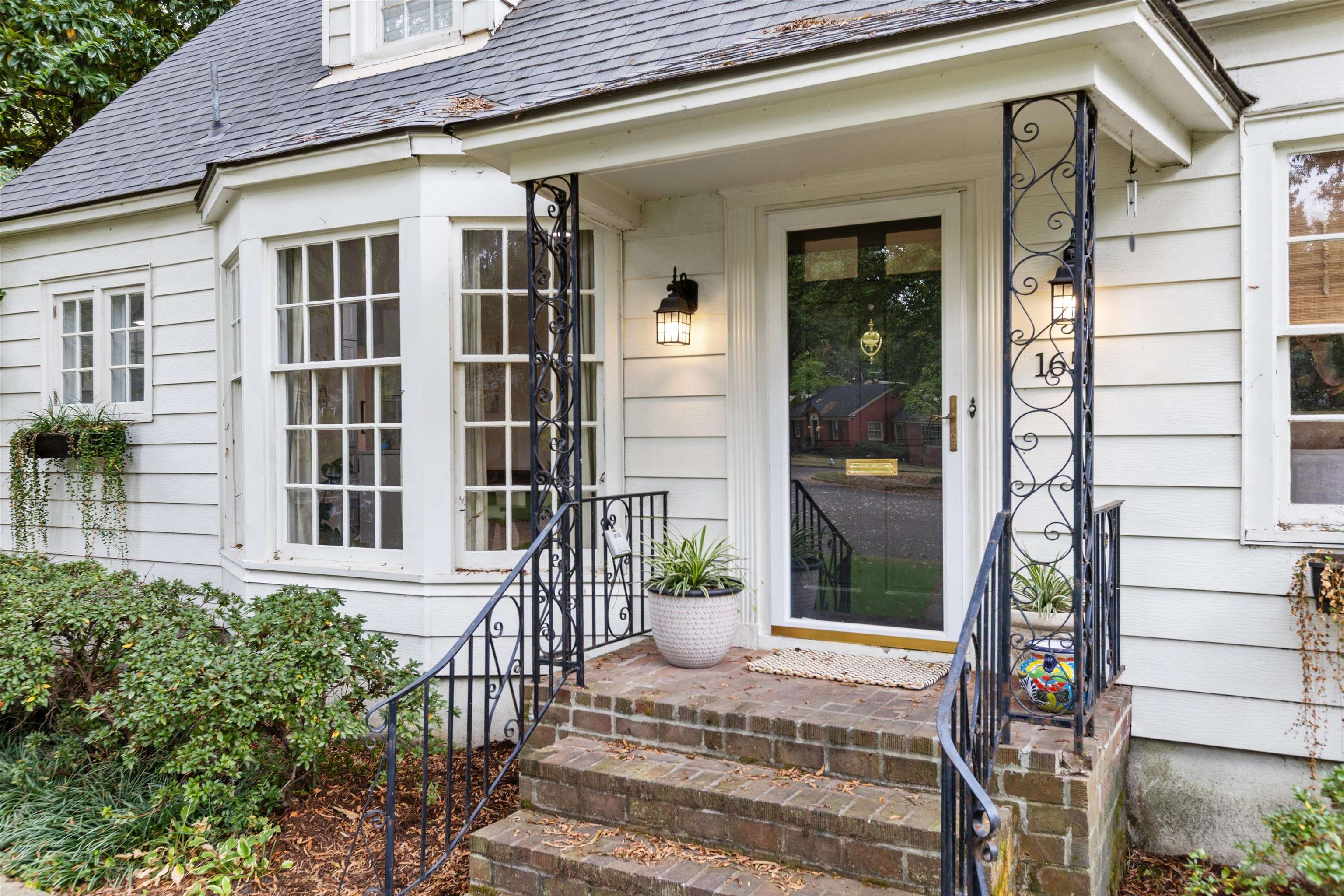 165 Picardy Street Memphis, TN 38111 - Photo 2 of 28