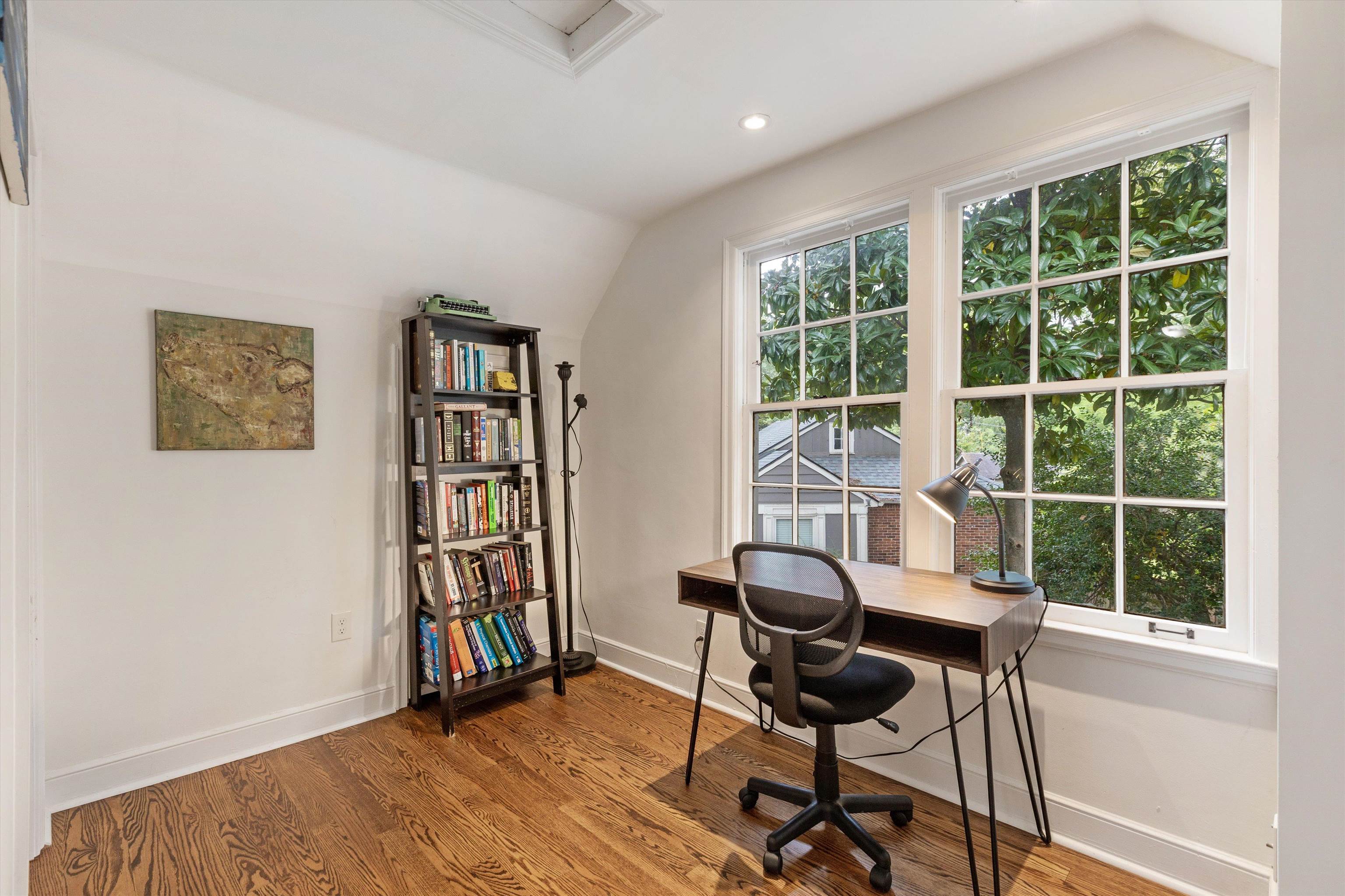 165 Picardy Street Memphis, TN 38111 - Photo 21 of 28 a workspace with furniture and a window