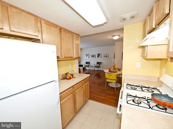 2760 Naylor Road Southeast, Unit T3N Washington, DC 20020 - Photo 2 of 11 Kitchen