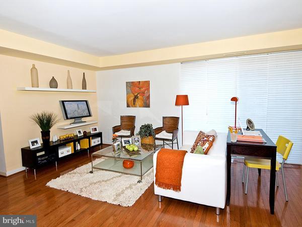 2760 Naylor Road Southeast, Unit T3N Washington, DC 20020 - Photo 6 of 11 Living Room