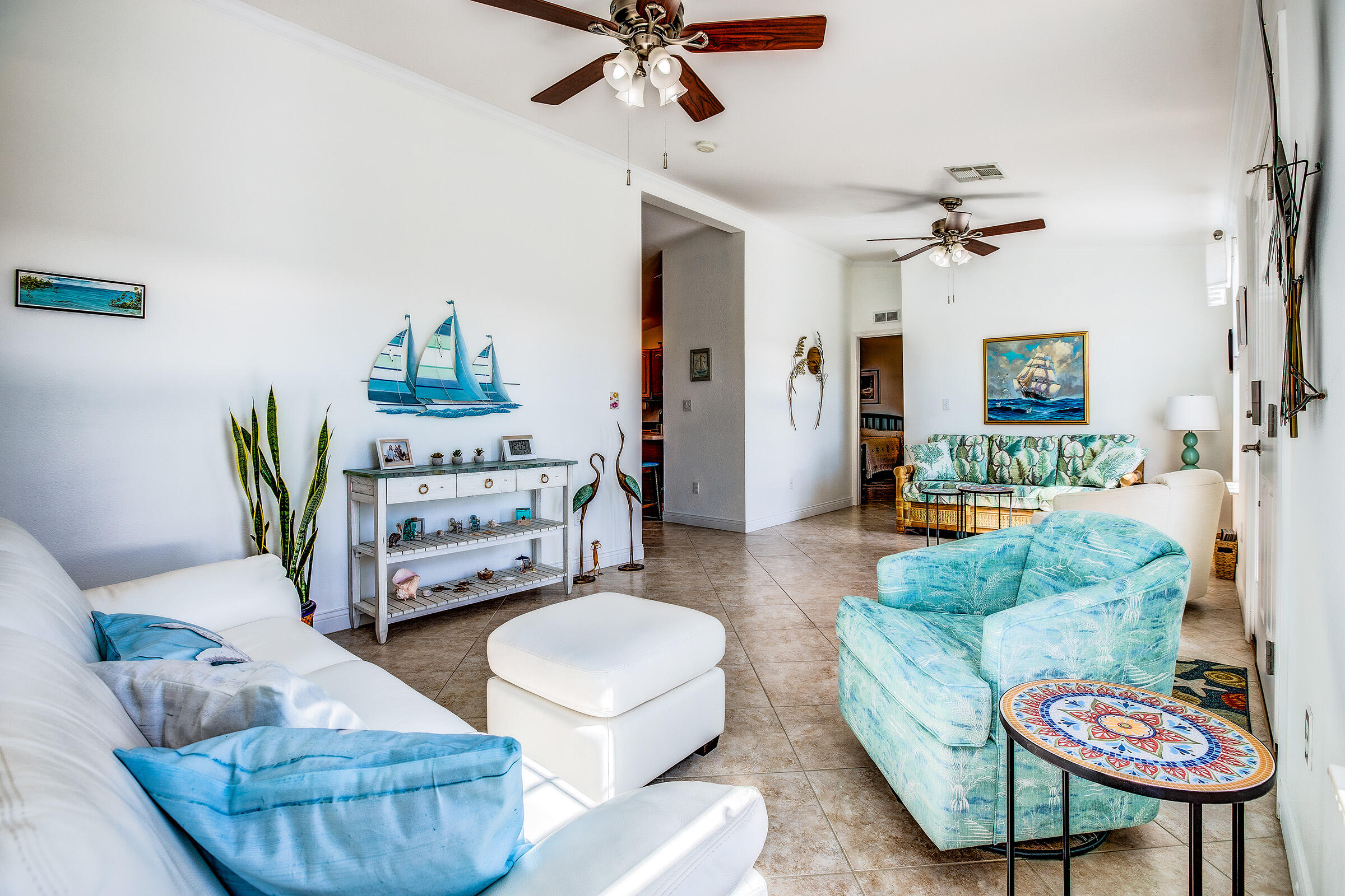 29479 Ranger Avenue Big Pine Key, FL 33043 - Photo 10 of 45 LIving Room