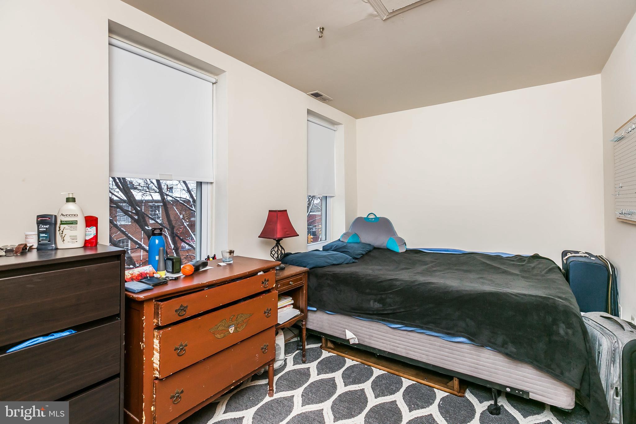 32 West Montgomery Street, Unit R11 Baltimore, MD 21230 - Photo 14 of 18 Bedroom with Large Windows