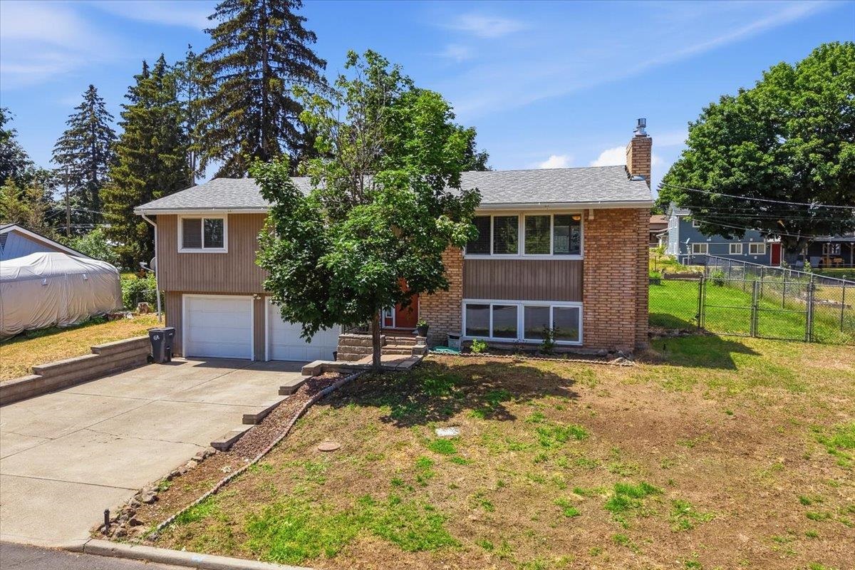 436 North 4th Street Cheney, WA 99004 - Photo 3 of 33
