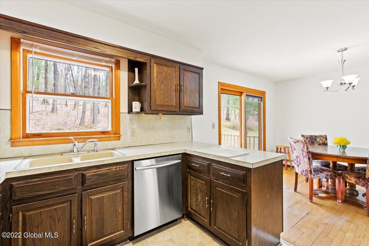 250 Beaver Road Schodack, NY 12123 - Photo 11 of 36 Efficient Kitchen