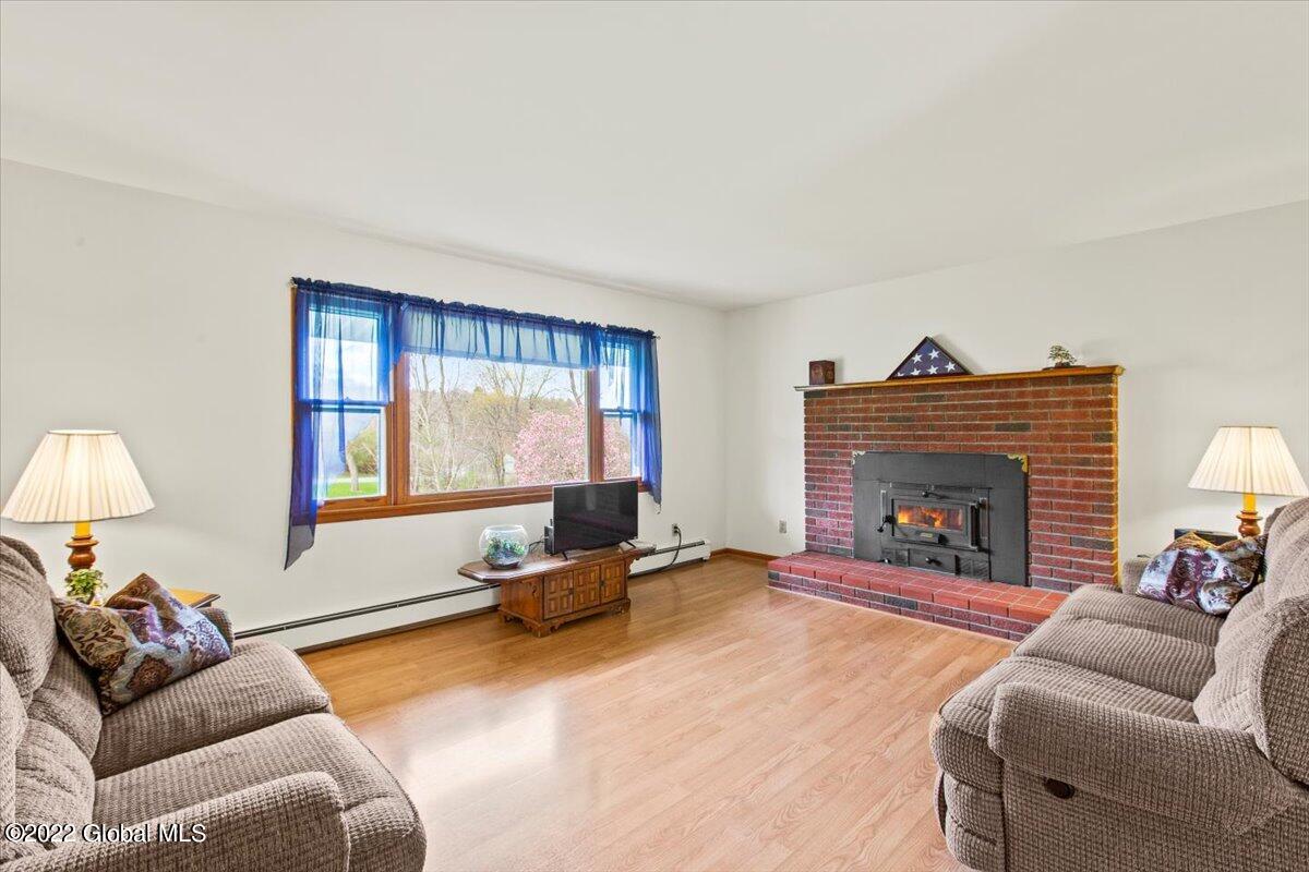 250 Beaver Road Schodack, NY 12123 - Photo 7 of 36 Big Picture Window