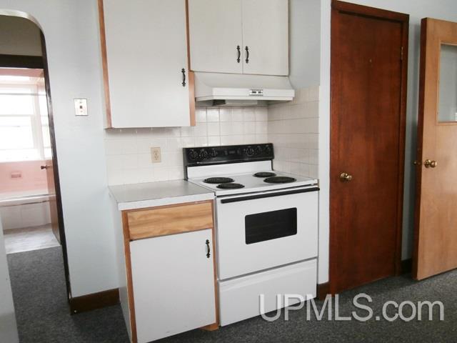 201 South Lincoln Road Escanaba, MI 49829 - Photo 3 of 14 Gallery Image 3