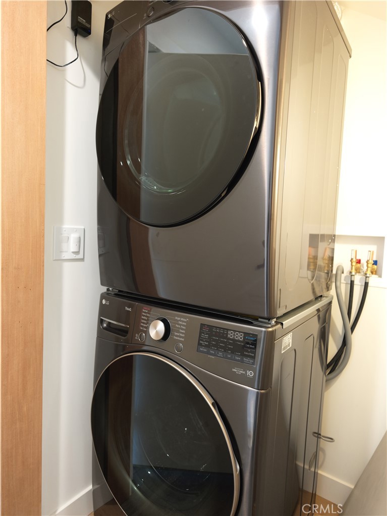 1670 Grass Valley Road Lake Arrowhead, CA 92352 - Photo 29 of 31 Brand new Washer/Drier