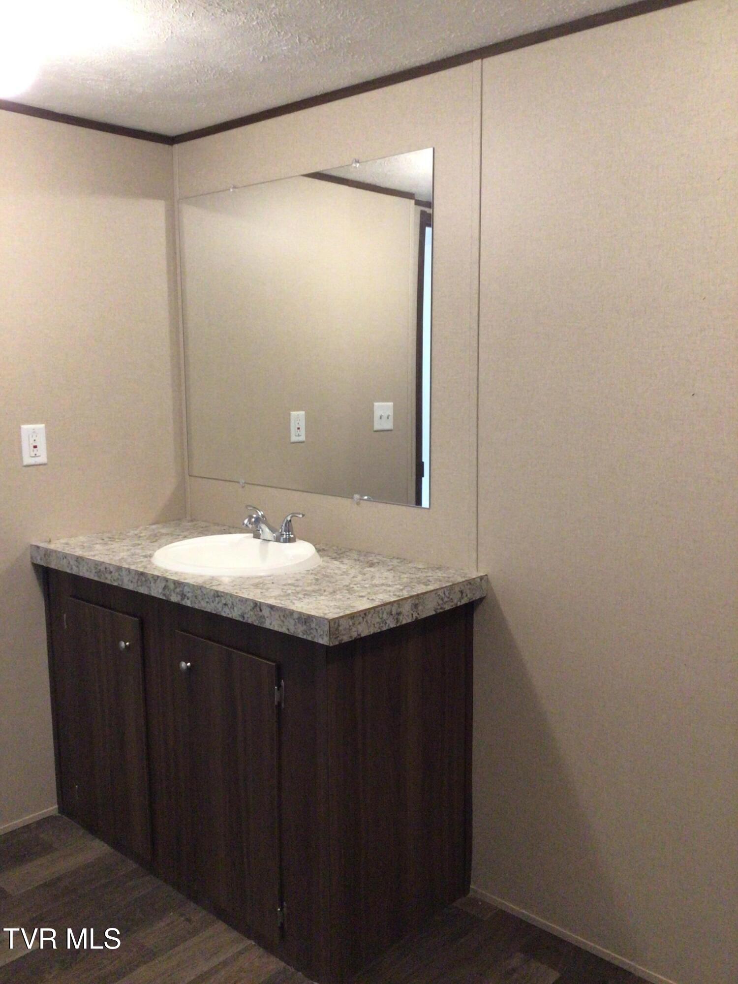 421 Dog Walk Road Greeneville, TN 37745 - Photo 28 of 30 IMG_6547