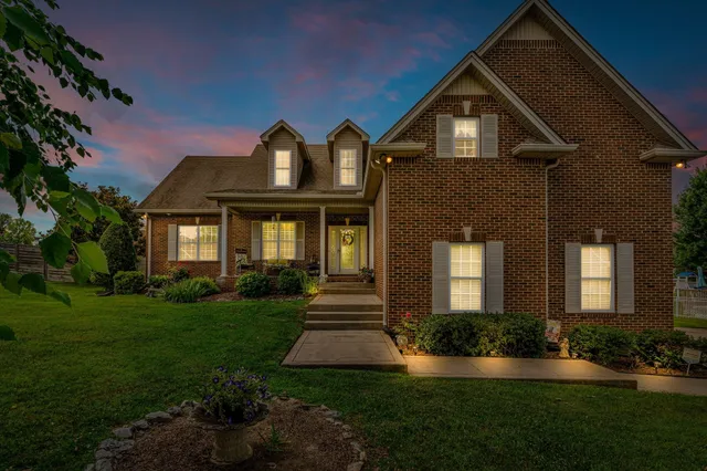 $434,900 | 1008 Graceland Way, Greenbrier, TN 37073