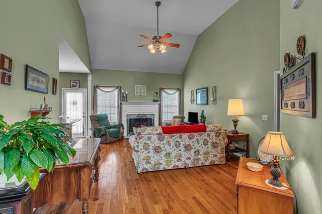 $434,900 | 1008 Graceland Way, Greenbrier, TN 37073