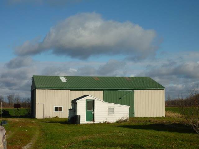 13450 Metcalf Road Yale, MI 48097 - Photo 5 of 12 31080257-4.JPG