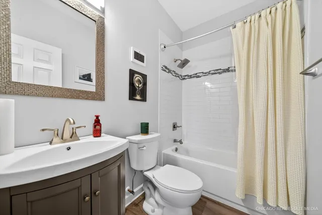 $390,000 | 1567 Galway Drive, Aurora, IL 60505