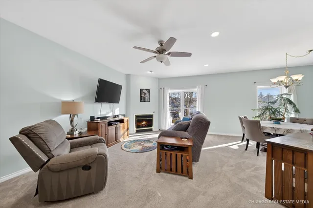 $390,000 | 1567 Galway Drive, Aurora, IL 60505