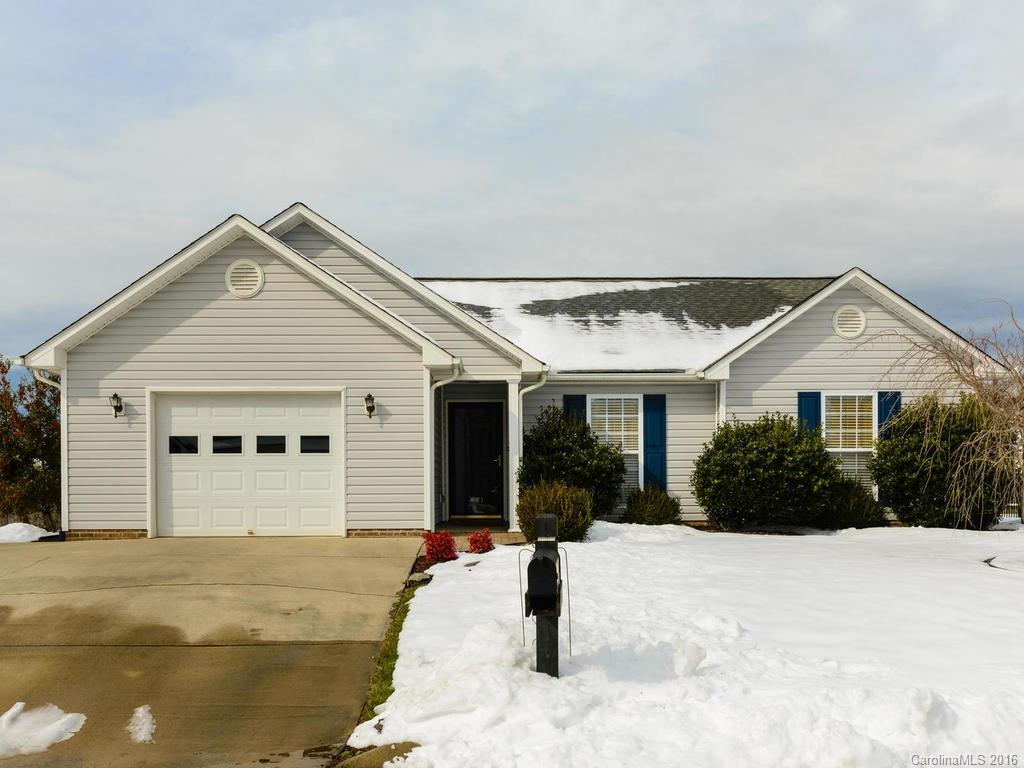 198 Misty Valley Road Fletcher, NC 28732 - Photo 3 of 23 Gallery Image 3