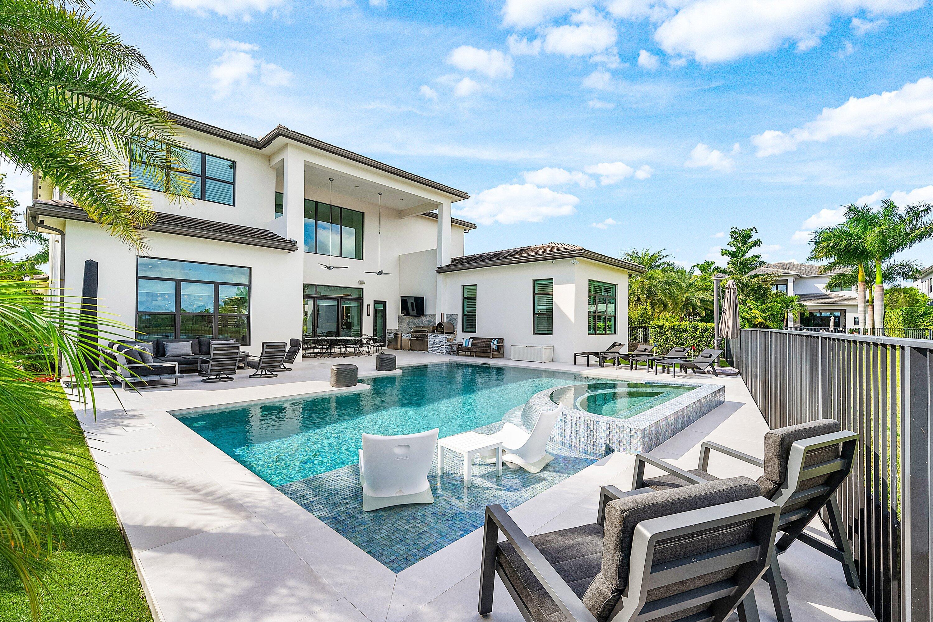 9569 Vescovato Way Boca Raton, FL 33496 - Photo 49 of 98 Pool