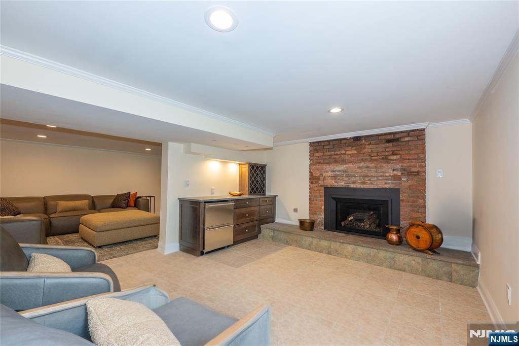 15 Congress Road Emerson, NJ 07630 - Photo 19 of 48
