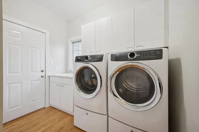 $1,399,000 | 15 Gilbert Avenue, Clarendon Hills, IL 60514