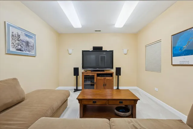 $1,399,000 | 15 Gilbert Avenue, Clarendon Hills, IL 60514