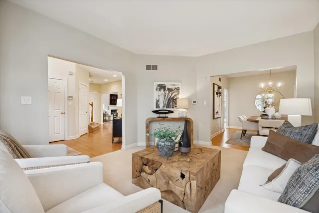 $1,399,000 | 15 Gilbert Avenue, Clarendon Hills, IL 60514