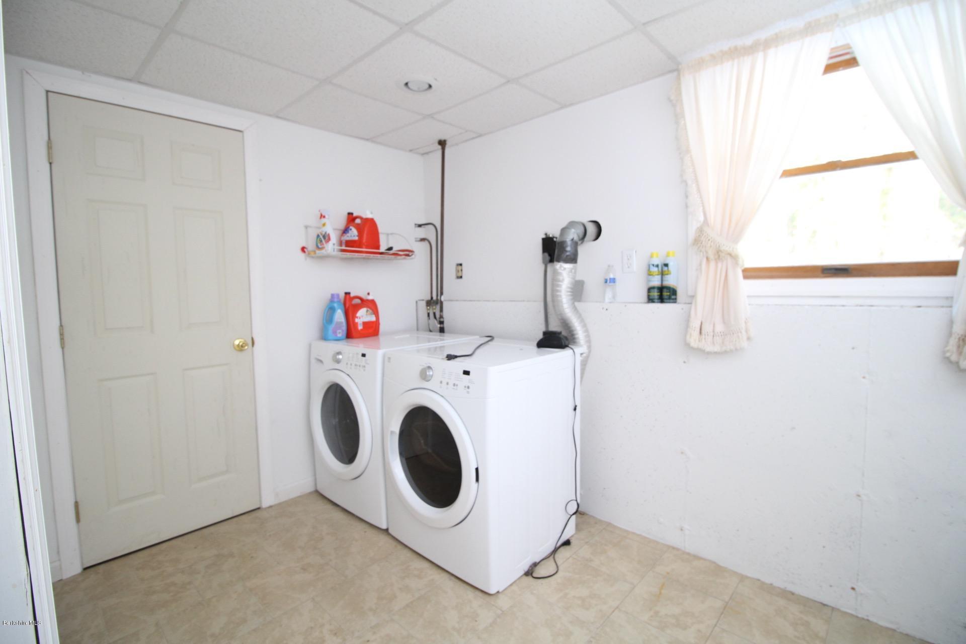 128 Rannapo Road Sheffield, MA 01257 - Photo 21 of 24 22 laundry room