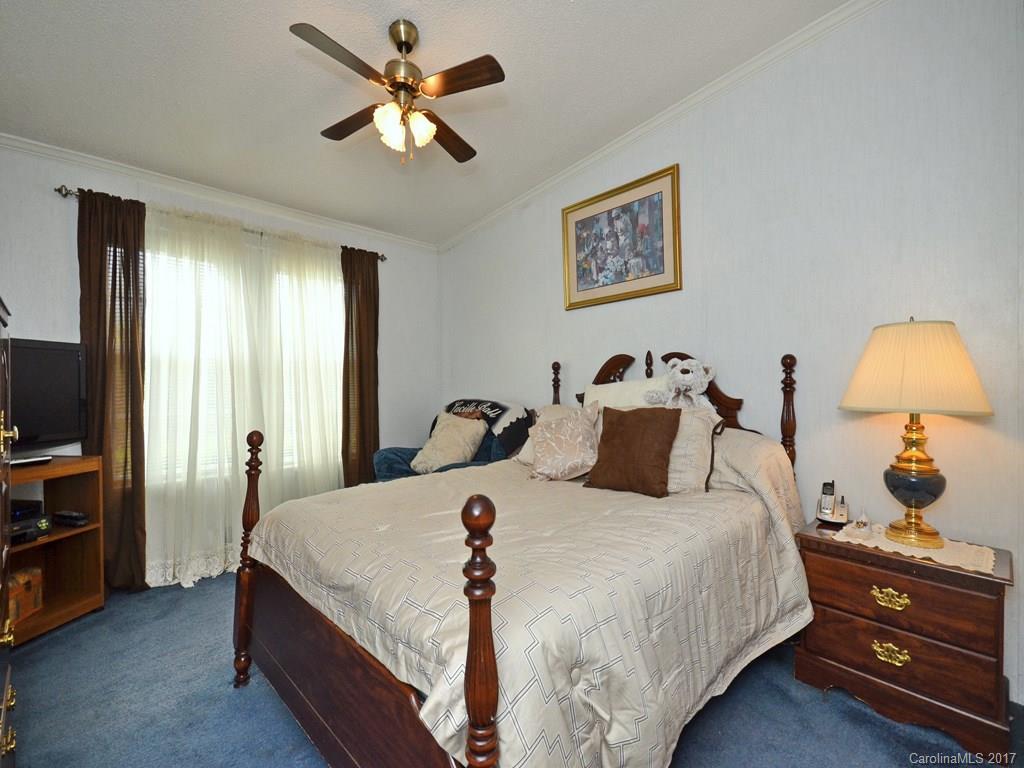 301 Golden Aster Road Swannanoa, NC 28778 - Photo 10 of 14 Gallery Image 10