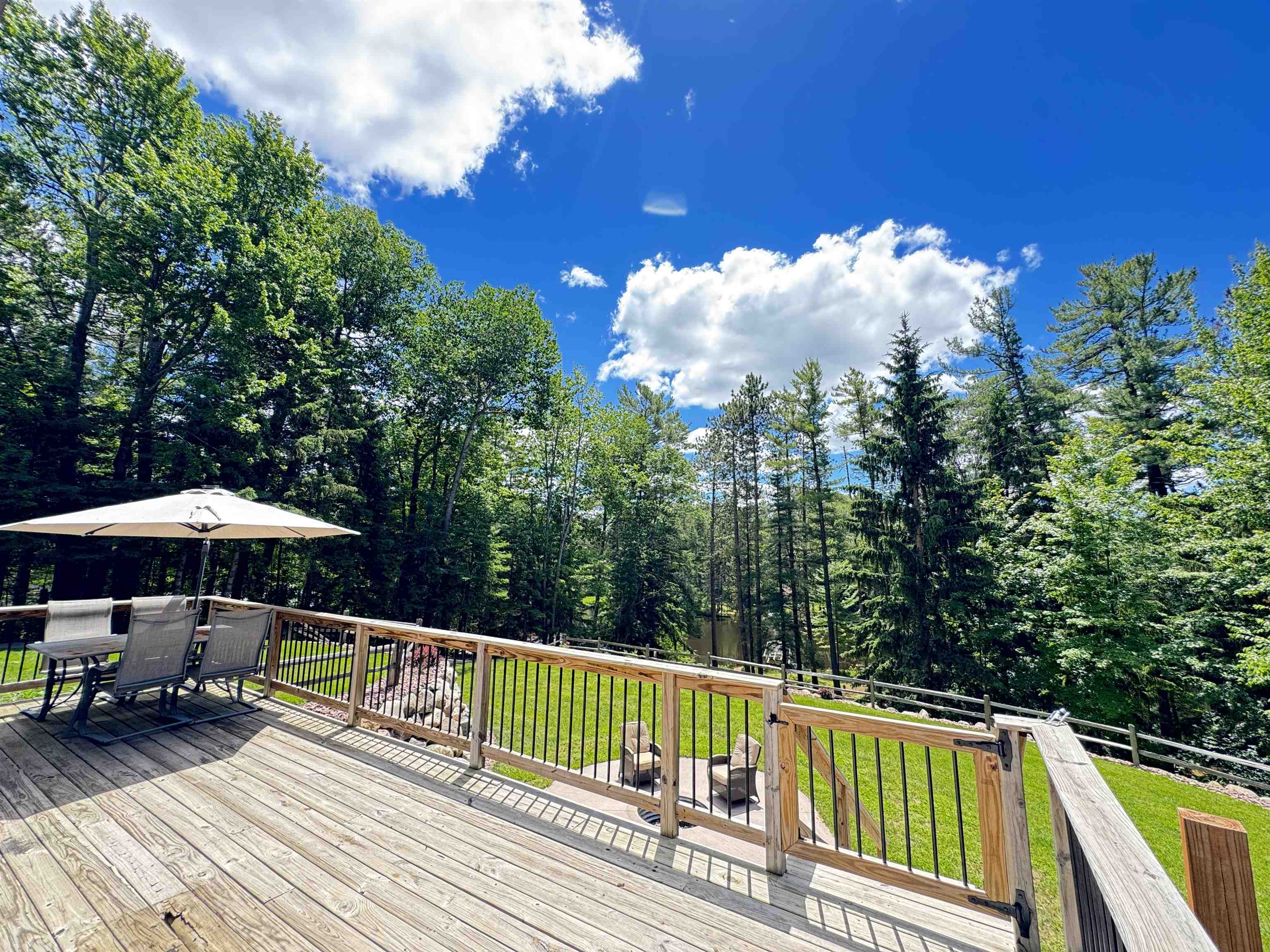 4027 Chipmunk Lane Rhinelander, WI 54501 - Photo 10 of 16