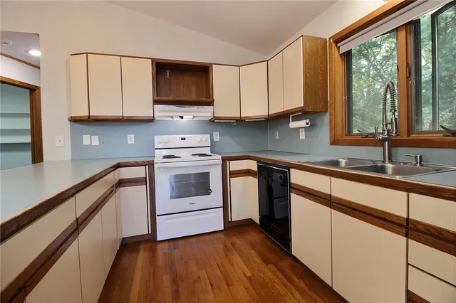 $819,000 | 130 Woodville Road, Hopkinton, RI 02832