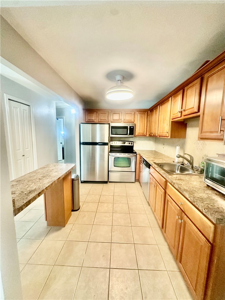 400 New River Road, Unit 311 Lincoln, RI 02838 - Photo 8 of 32