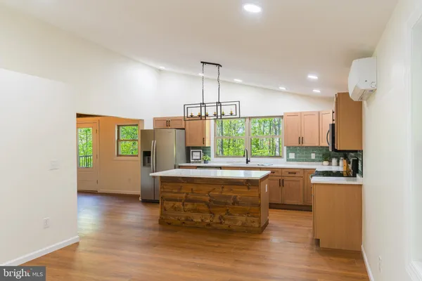 $329,000 | 2614 Lake Ferndale Drive, Springfield, WV 26763