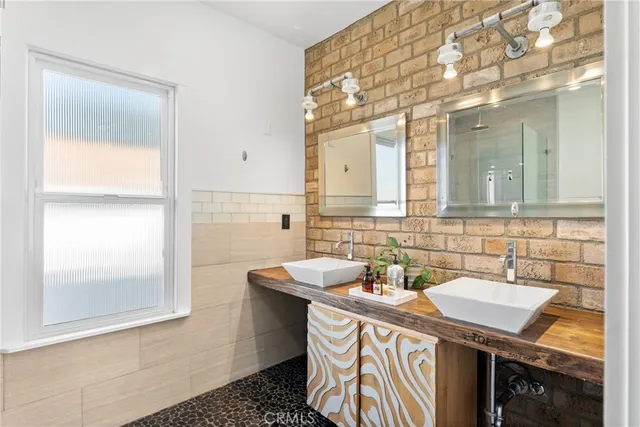 $649,000 | 1029 West Palm Avenue, Redlands, CA 92373