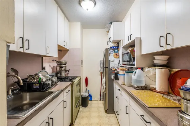 $519,000 | 39-60 54th Street, Unit 6H | Woodside