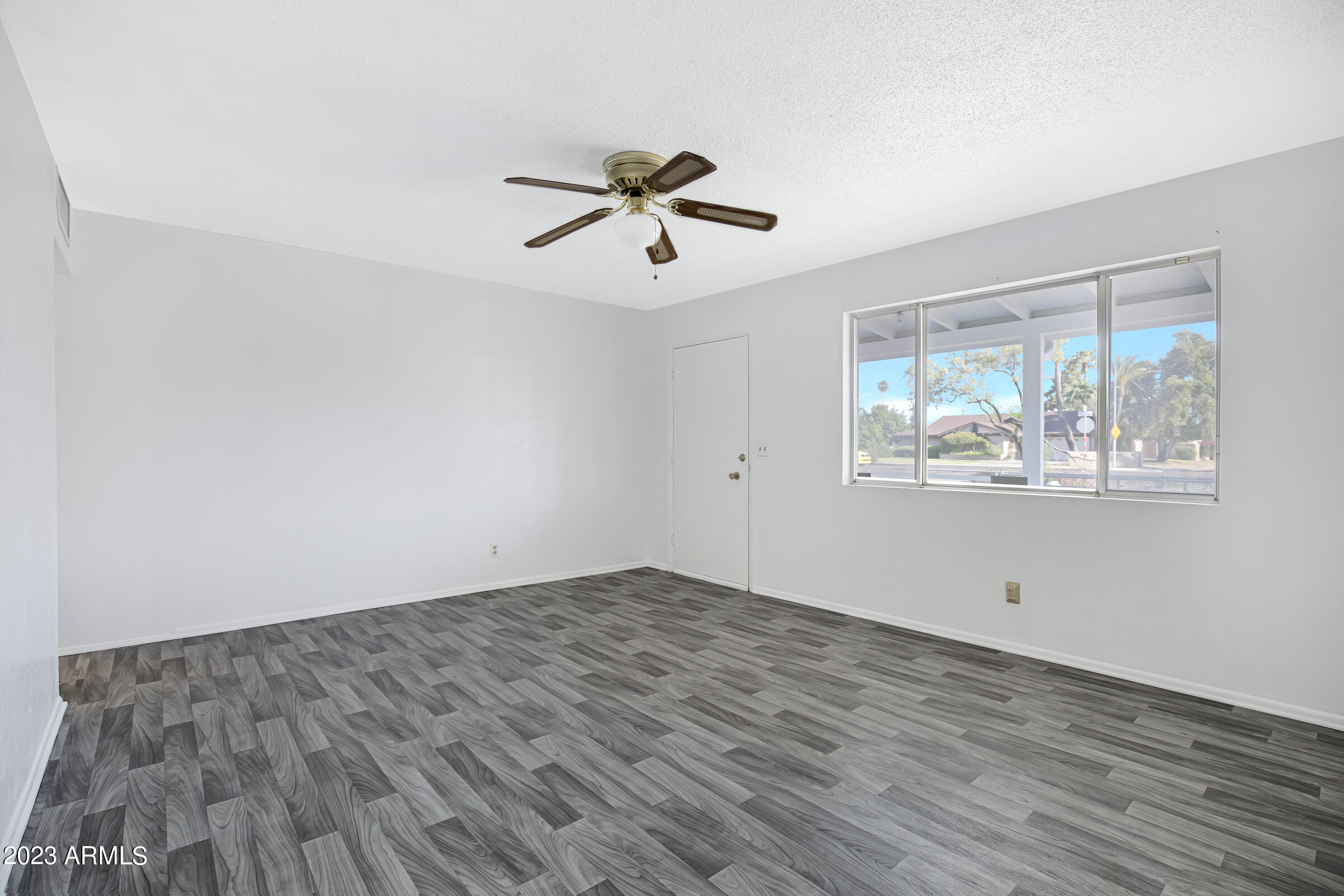 3202 West Cactus Road Phoenix, AZ 85029 - Photo 18 of 30 3202 W Cactus Rd-20