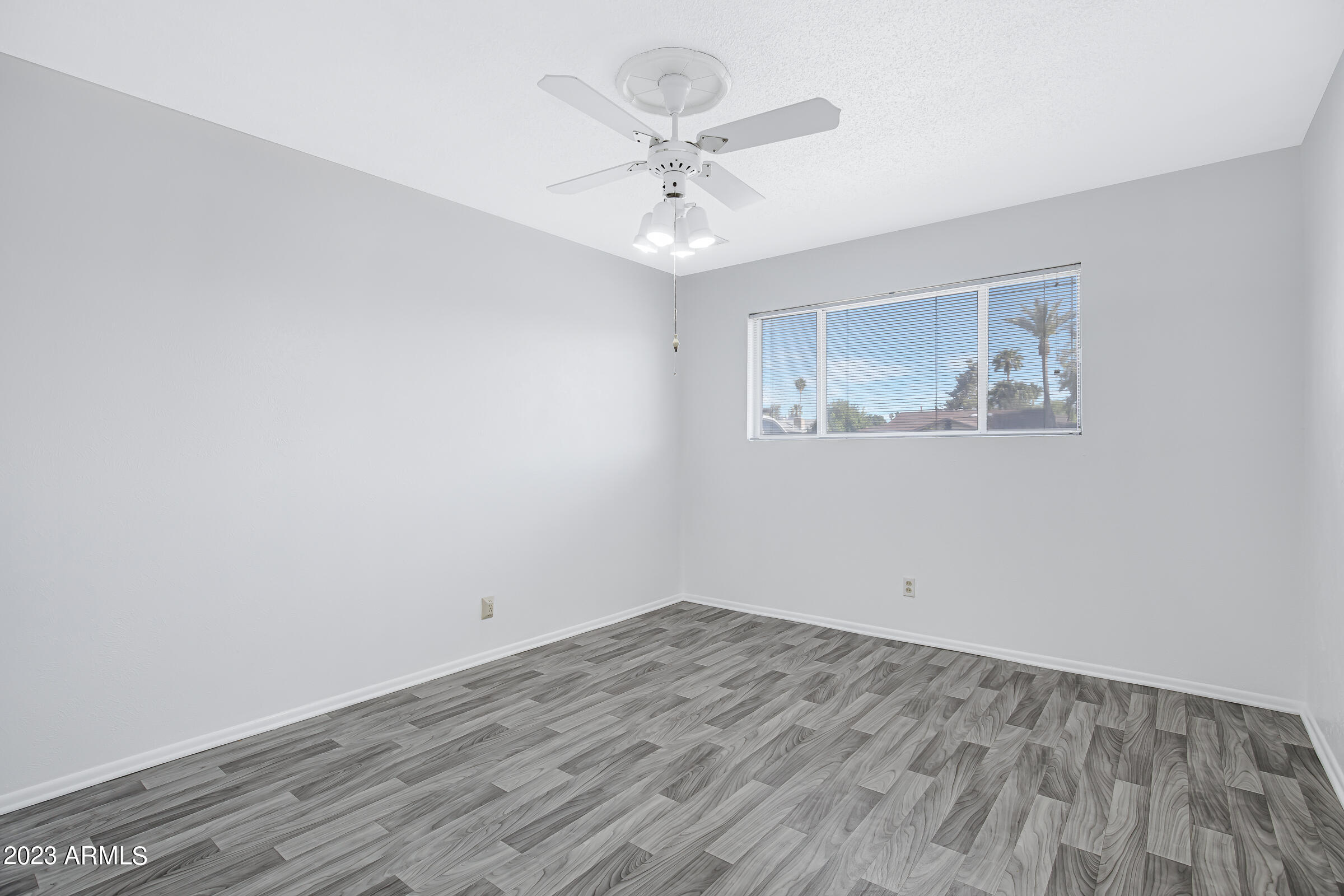 3202 West Cactus Road Phoenix, AZ 85029 - Photo 20 of 30 3202 W Cactus Rd-23