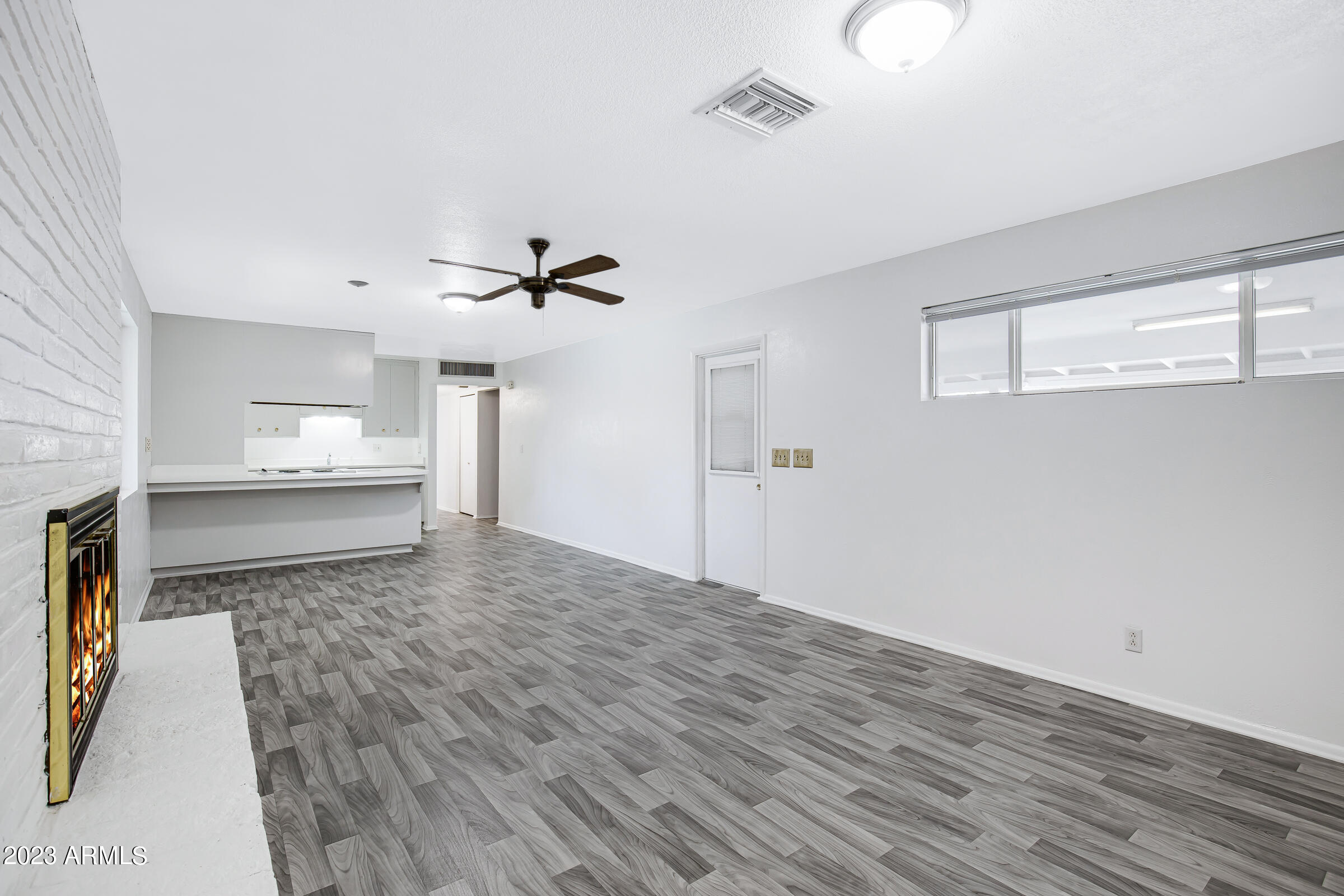 3202 West Cactus Road Phoenix, AZ 85029 - Photo 8 of 30 3202 W Cactus Rd-8